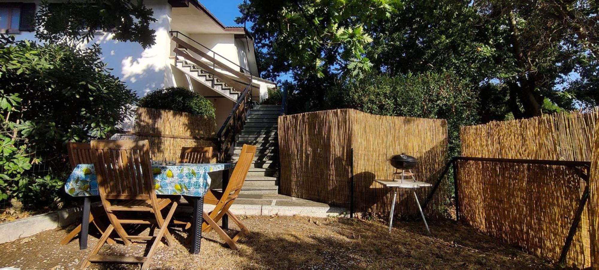 Con Giardino Apartament Anzio